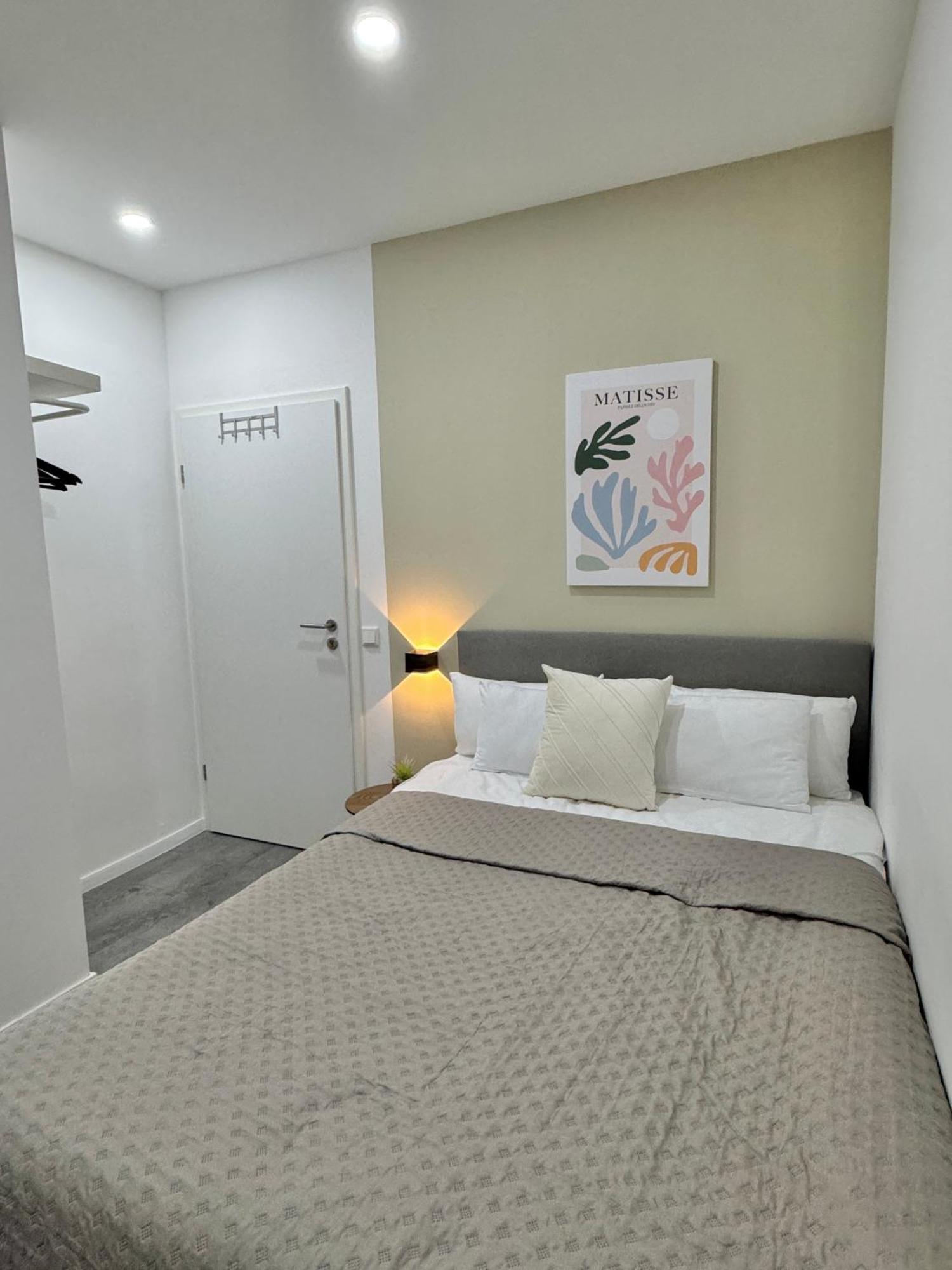 Heaven Homes - Doppelzimmer Mit Eigenem Bad Dusseldorf Exterior photo
